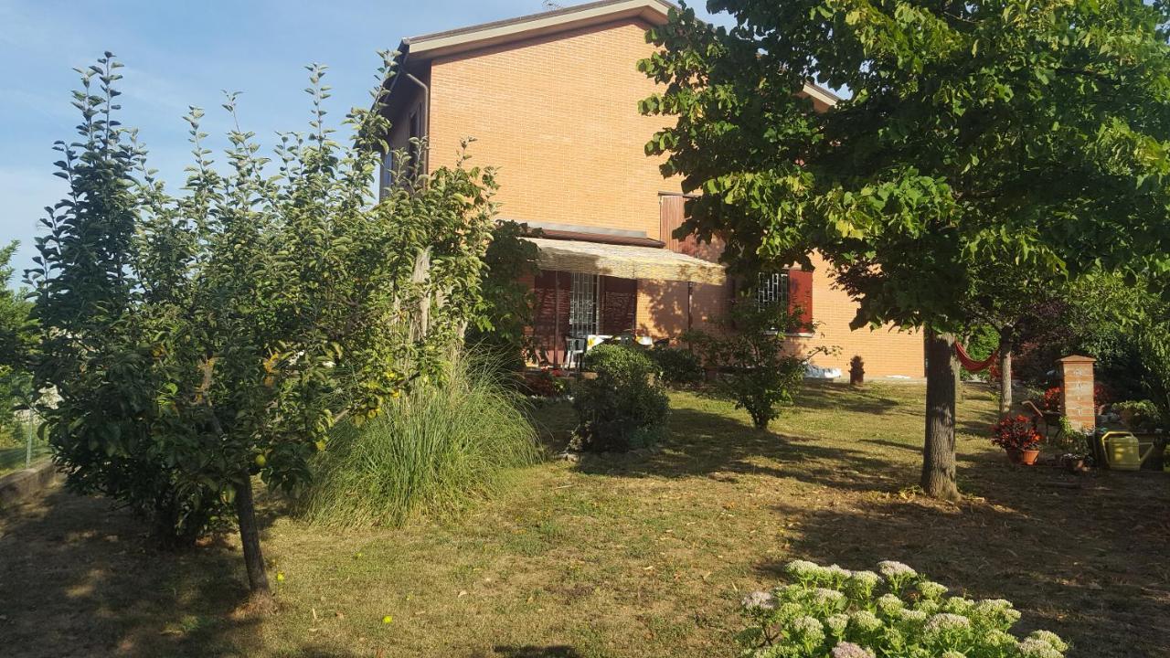 B&B I Girasoli Monte San Pietro Экстерьер фото
